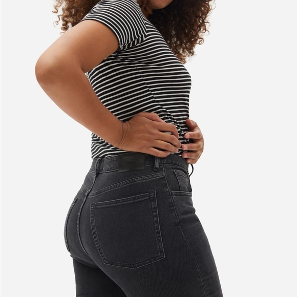 Everlane The Curvy Cheeky Jean-Washed Black-Size 24 - Picture 3 of 10